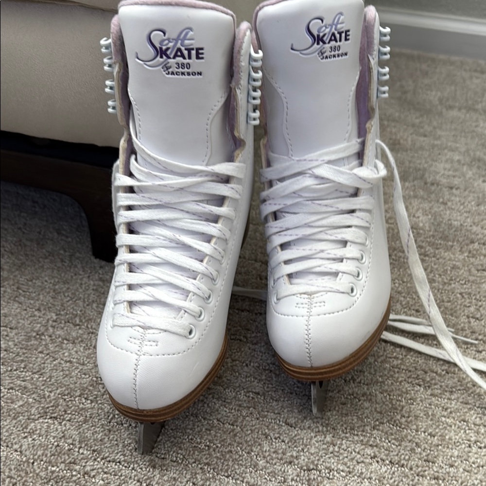 Jackson Women's White Ice Skates